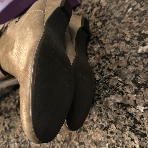 Madden girl tall zilch taupe boots NIB 8.5 - Picture 9 of 14